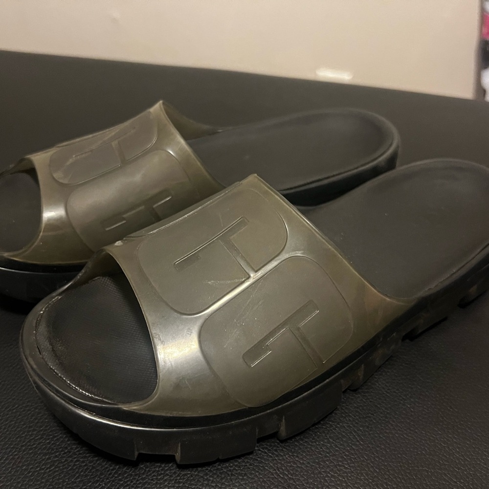 Women's UGG slides